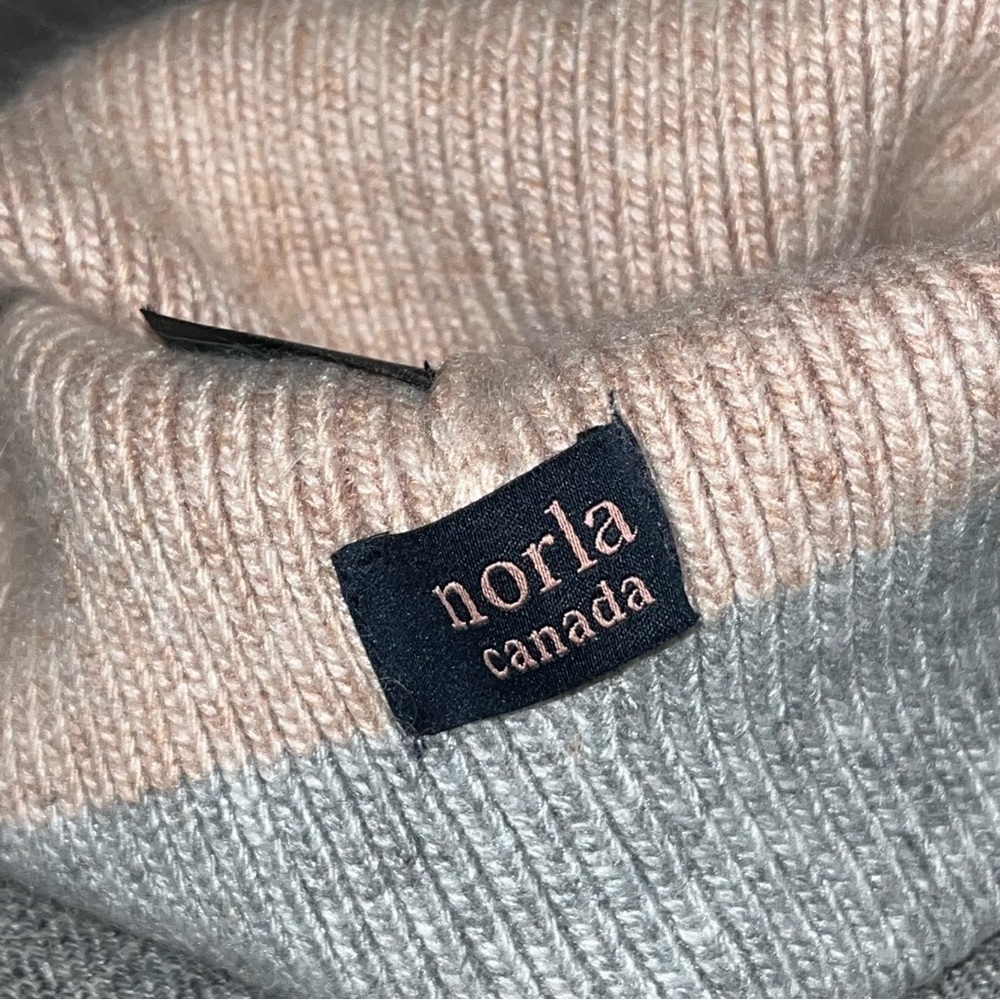 Norla Canada Women's Beanie Toque - Picture 4 of 5